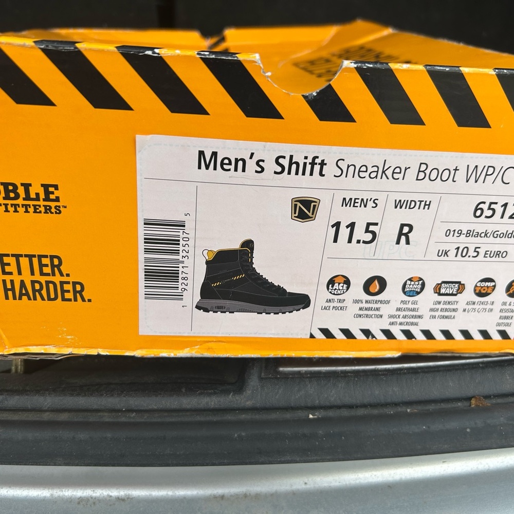 Men's Shift Sneaker Boot - Black and Gold